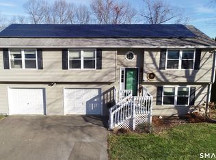 9 Adanti Ave, Ansonia, CT 06401