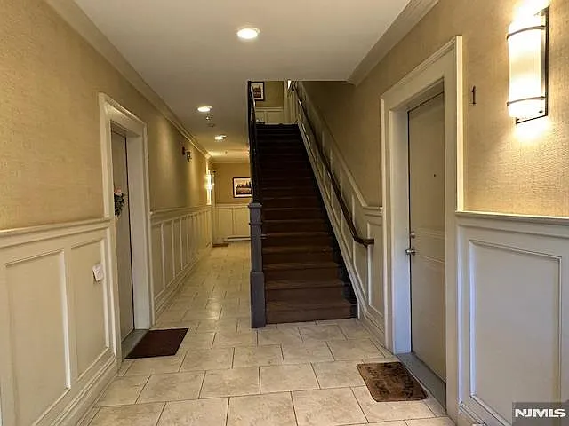 255 Laird Ave #6 — Photo 6