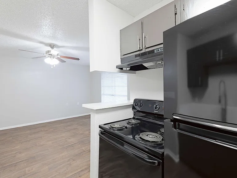 Woodhollow Apartment Homes — Photo 39
