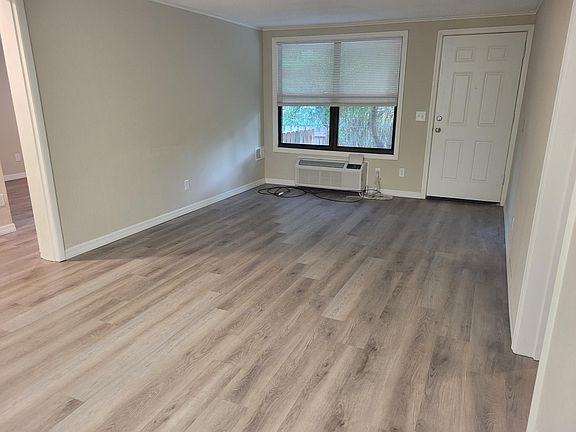 4th image of 709 N 17th Ave