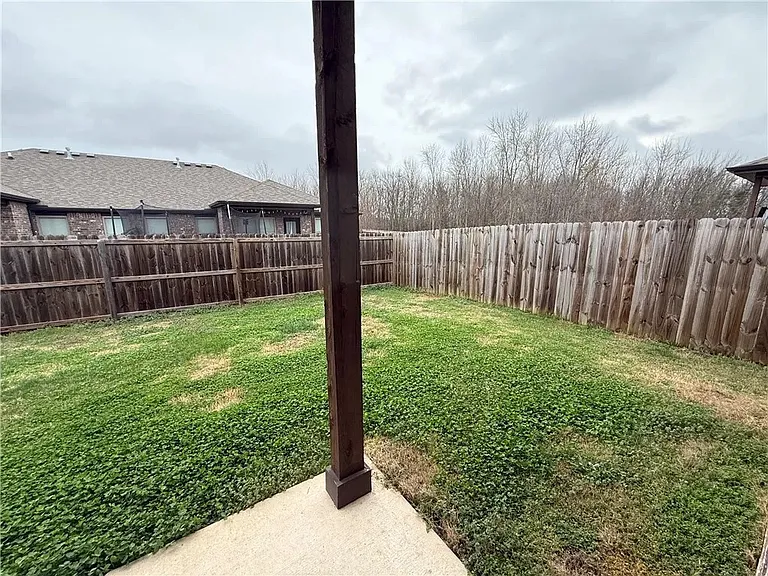 522 Vee St #522 — Photo 14