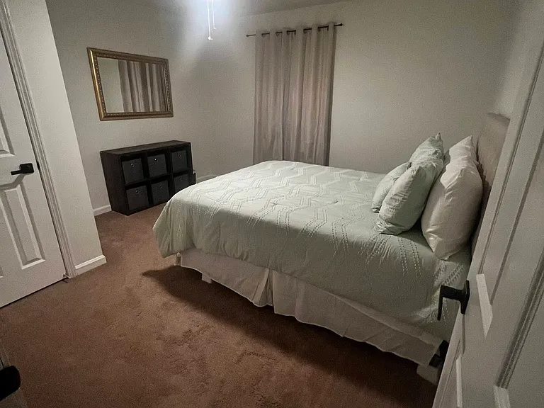 527 University Cir — Photo 6