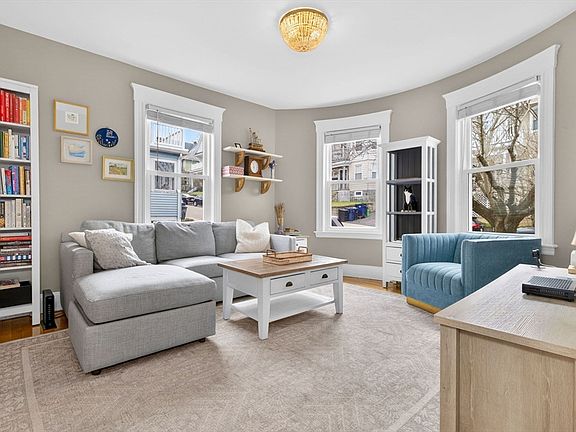 5th image of 40 Montvale St #1