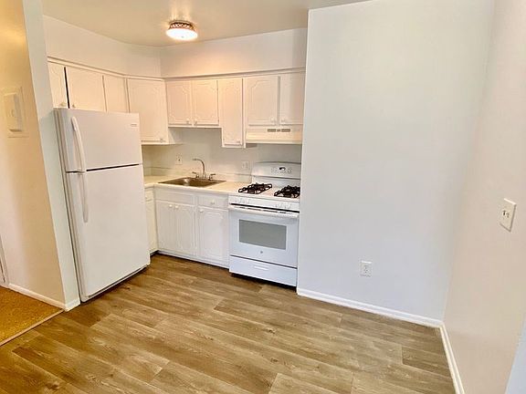 2nd image of 1571 S Congress St APT 14