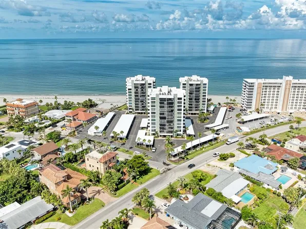 627 Alhambra Rd APT 202, Venice, FL 34285