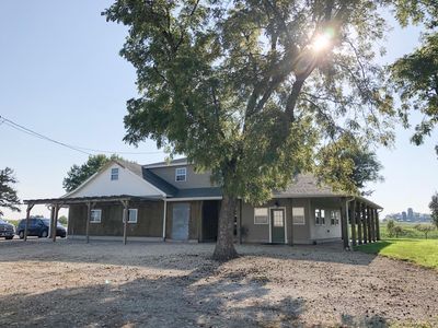 908 240th St, Hiawatha, KS, 66434