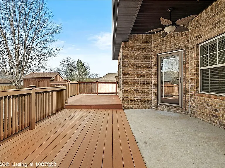 124 Signature Dr — Photo 26