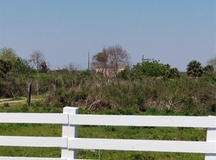 11102 Homrighaus Rd, Galveston, TX 77554