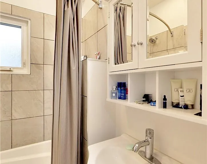 122 Forsyth St E #1 — Photo 4