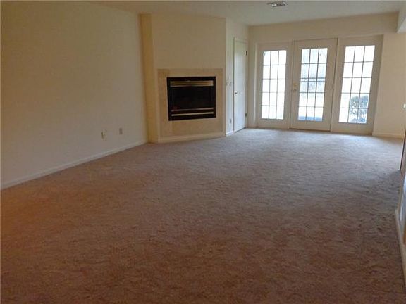 2nd image of 1176 Washington Grn #1176