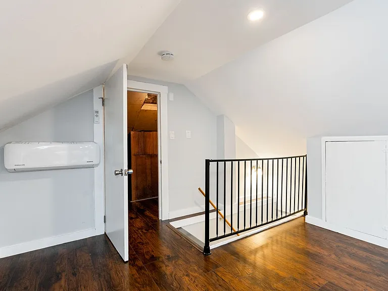 1309 Lydia St — Photo 25