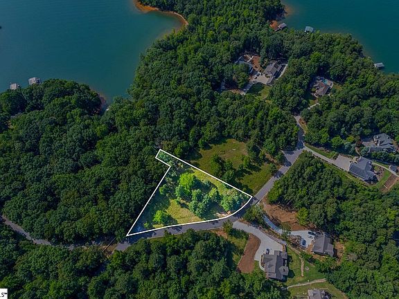 2nd image of 461 Overlook Dr