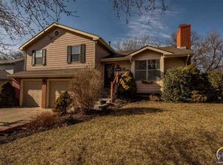 2801 SW Arvonia Pl, Topeka, KS 66614