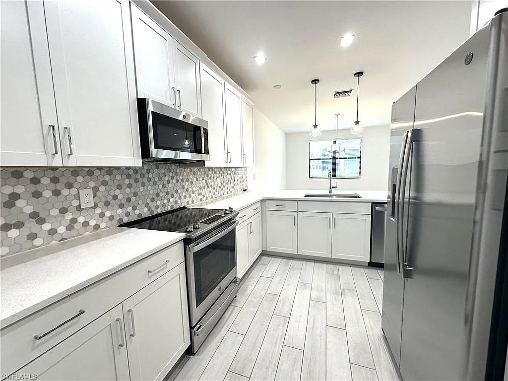 3 bed, 2.5 bath, 1712 sqft, $2,875 — Photo 3