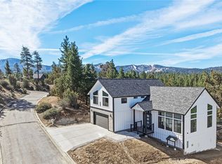 445 Woodcreek Dr, Big Bear City, CA 92314