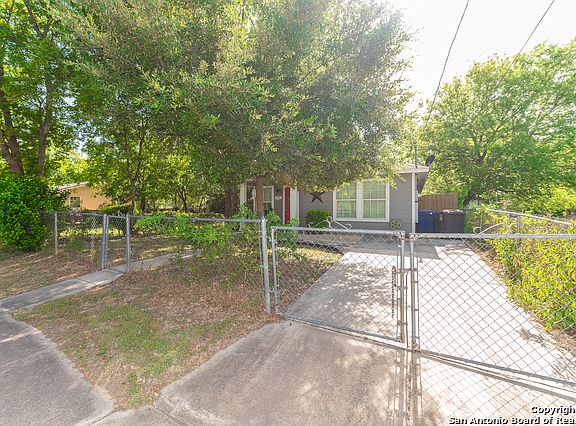 5th image of 415 Moselle Ave