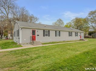 2 York Ct, Groton, CT 06340