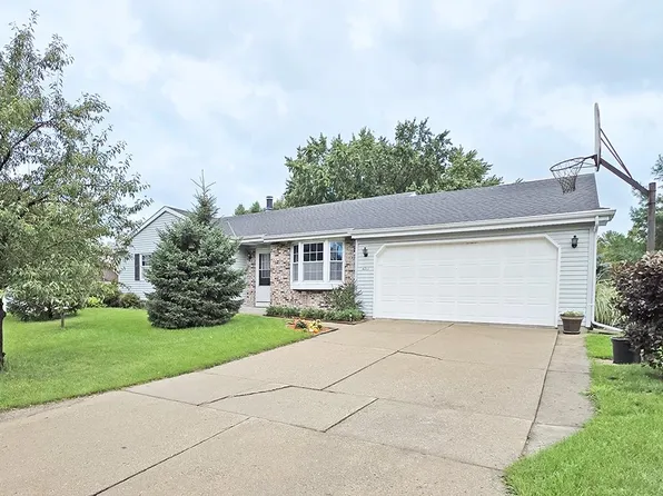 4211 Wilshire Ln, Janesville, WI 53546