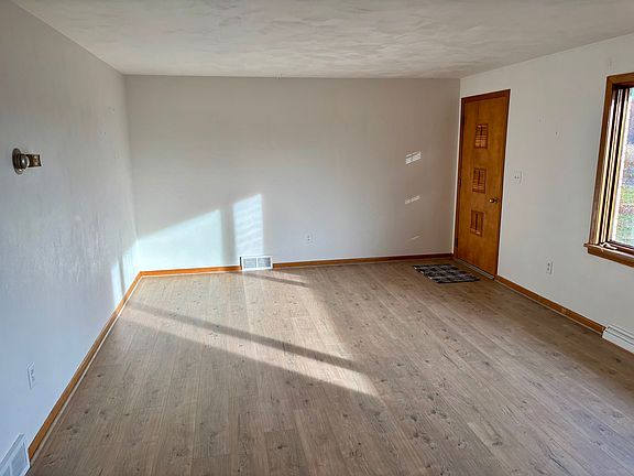 5th image of 334 Kountz Dr