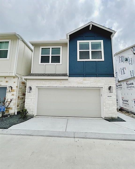 1st image of 16108 Oregon Oak Dr