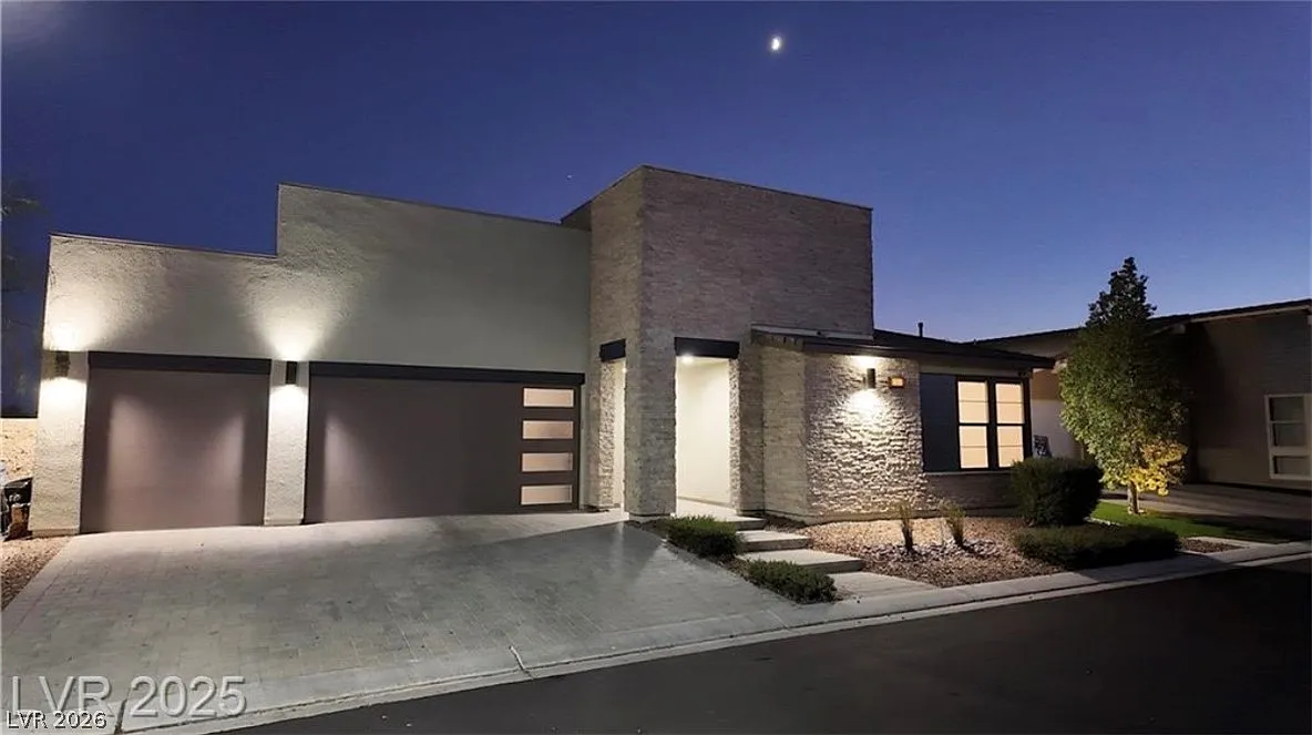 4 bed, 3.0 bath, 3026 sqft, $6,200 — Photo 1