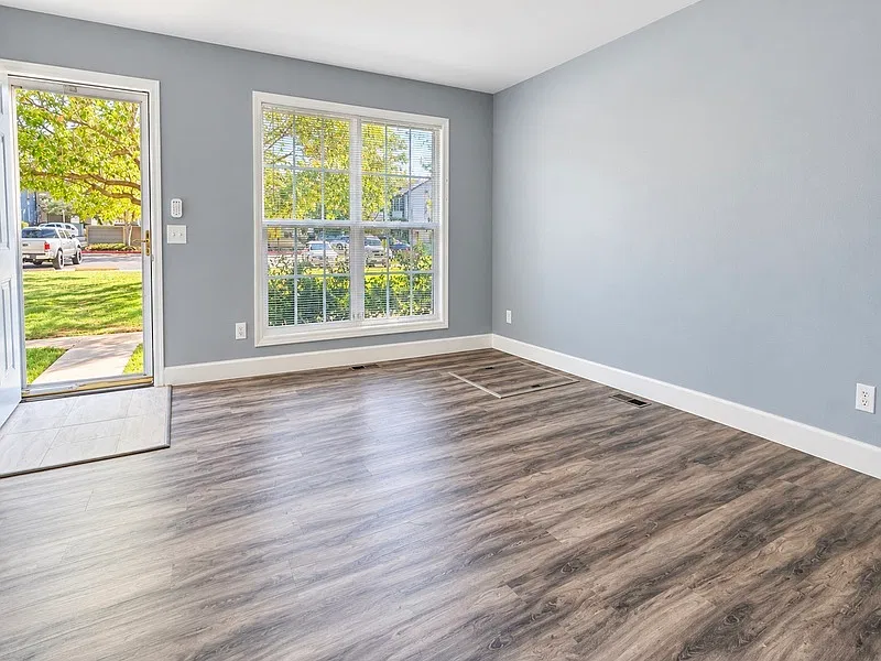 2 bed, 2.0 bath, 1044 sqft, $1,995 — Photo 3