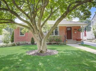 256 N Harvard Ave, Villa Park, IL 60181