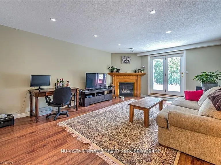 1263 Aldersbrook Rd — Photo 32