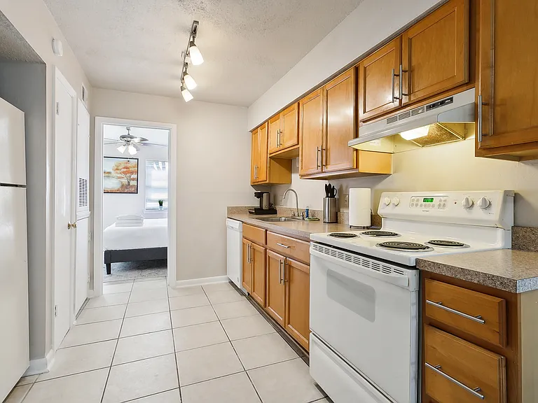 4308 Belvedere St #101 — Photo 6
