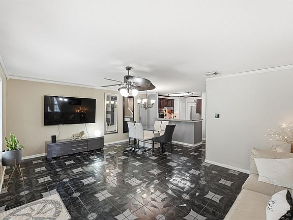 5th image of 527 Solomon Ln