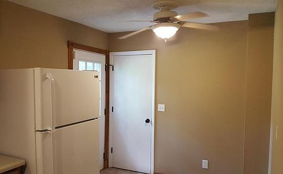 4th image of 180 Lee Dr