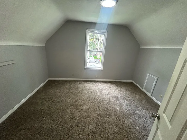 809 W Linden St — Photo 8