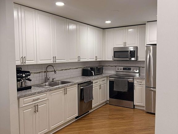 2nd image of 1701 BAYBERRY Drive #1701