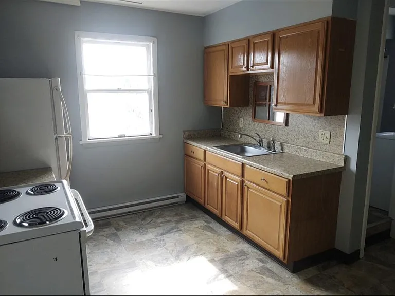 127 Brook St #2 — Photo 7