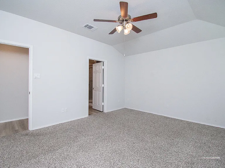 10009 Avendesora Rd — Photo 9