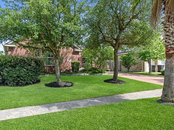 5th image of 11839 Lismore Lake Dr