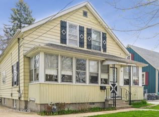 30 N 12th St #A, Saint Charles, IL