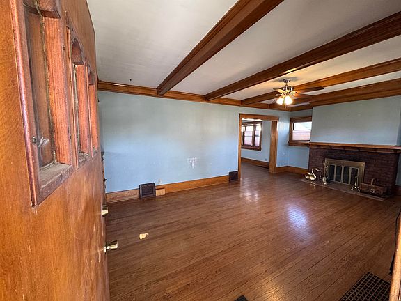 3rd image of 3814 Ridge Ave