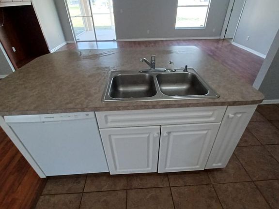 2nd image of 1705 NE 6th Pl