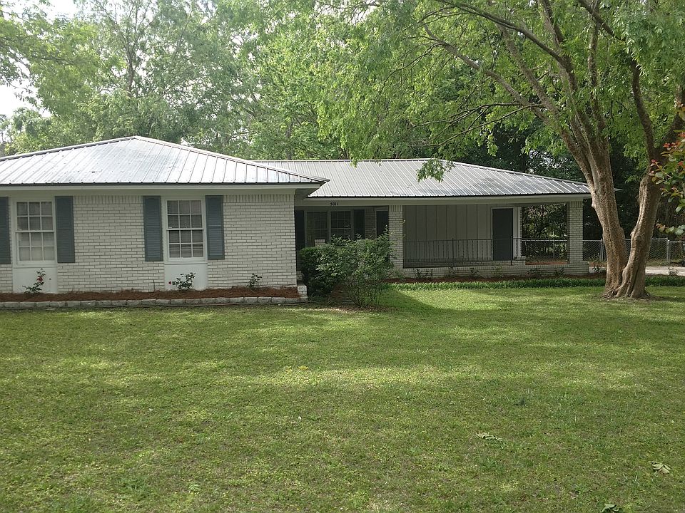 1st image of 5011 Oak Dr