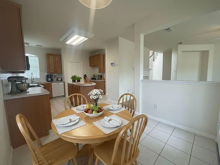 18807 Harbor Key Cir — Photo 30