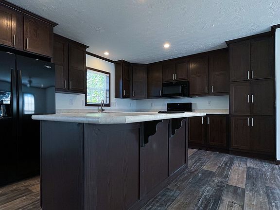 3rd image of 6462 Breezeway Dr #184