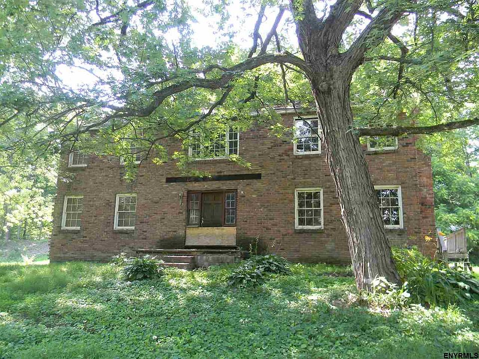 1st image of 23 Nielson Ave