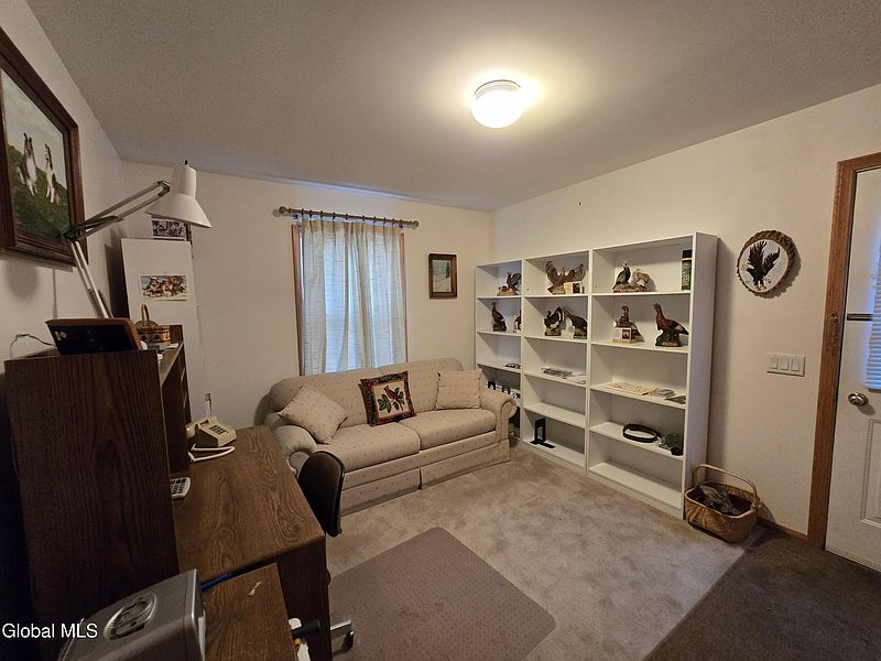 5th image of 228 Bird Pond Road