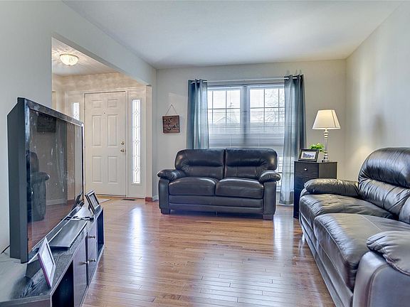 3rd image of 4837 Christoble Dr