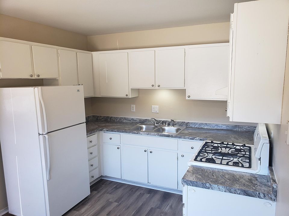 1st image of 1215 E 5th St APT 8
