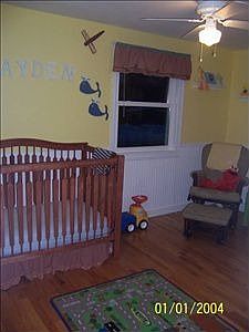4th image of 1061 Glendale Ave