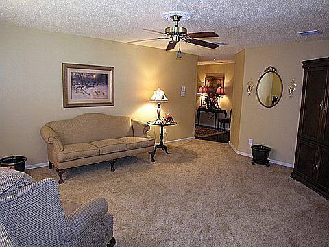 2nd image of 2512 Margaret Ln