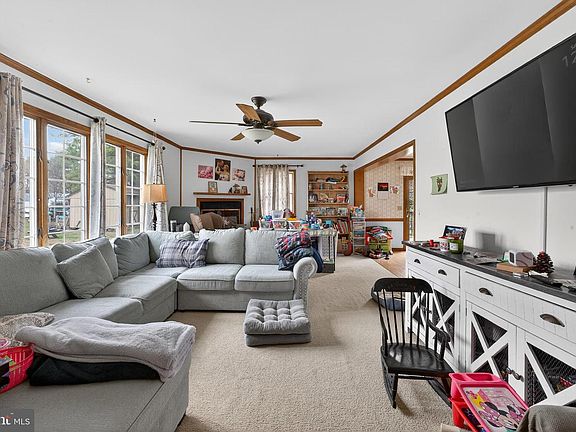 5th image of 265 Beechwood Ave