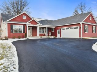 95 Honeysuckle Rd, Warwick, RI 02888
